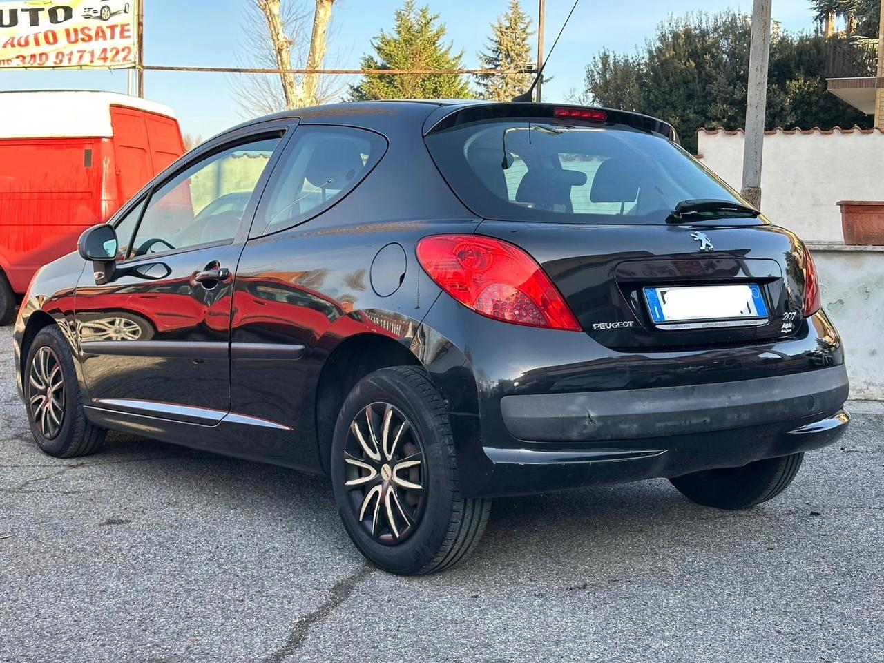 Peugeot 207 1.4 bezina
