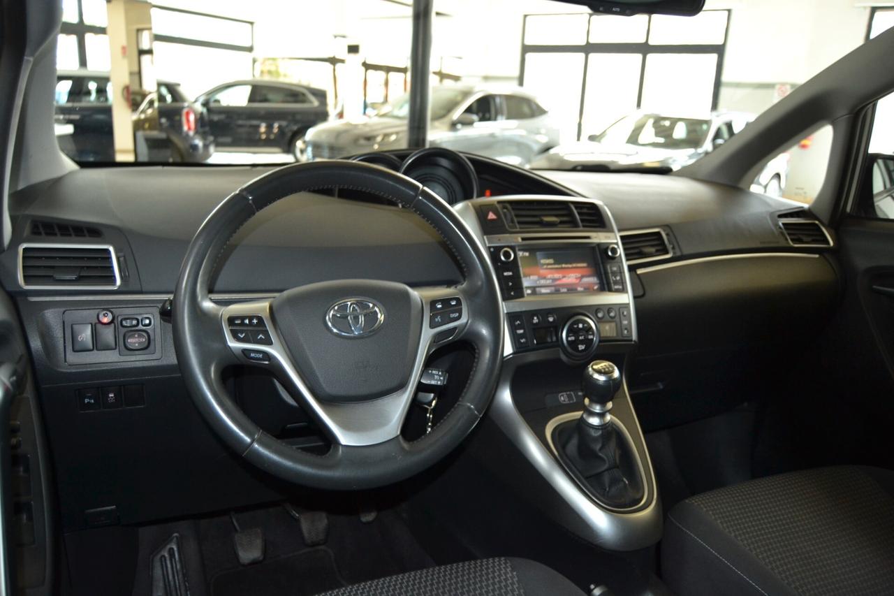 Toyota Verso 1.6 D-4D Style 7Posti/Navi/Tetto/Cruise