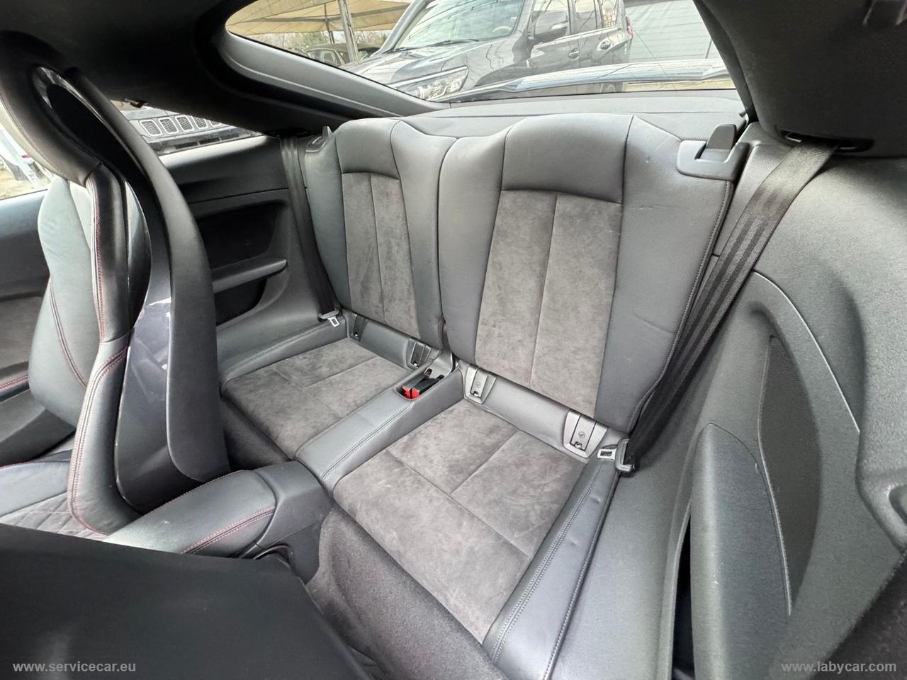 AUDI TT Coupé 40 TFSI S tr COMPETITION