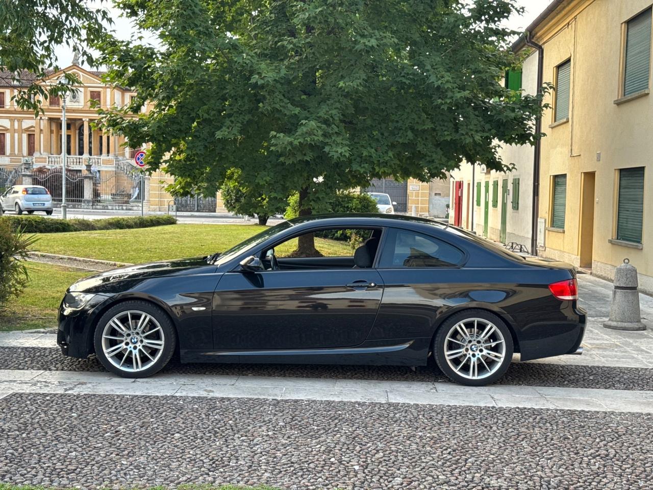 BMW 320d Coupé M Sport – E92 – 177 CV – Youngtimer – 4.900€