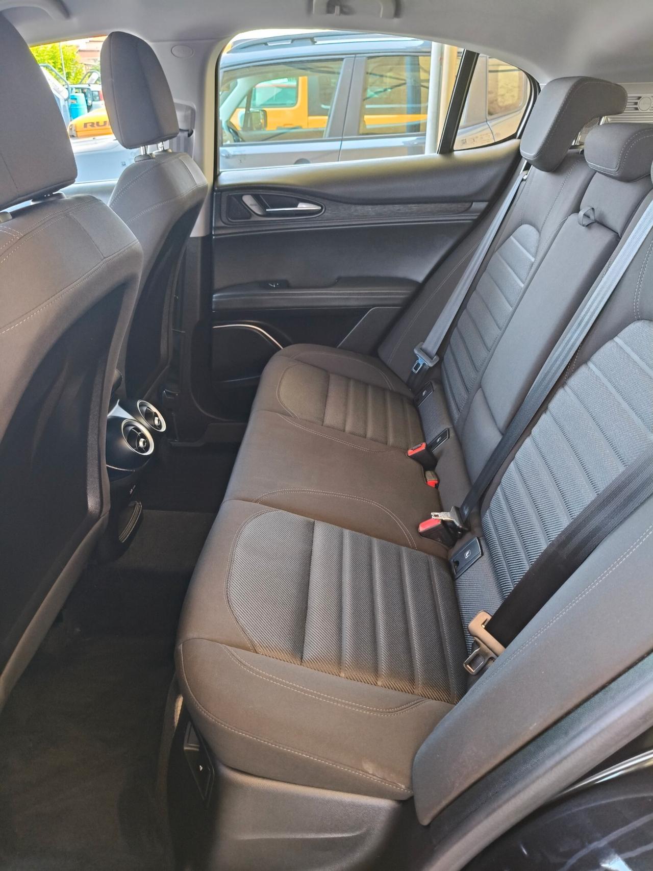 Alfa Romeo Stelvio 2.2 Turbodiesel 160 CV AT8 RWD Super