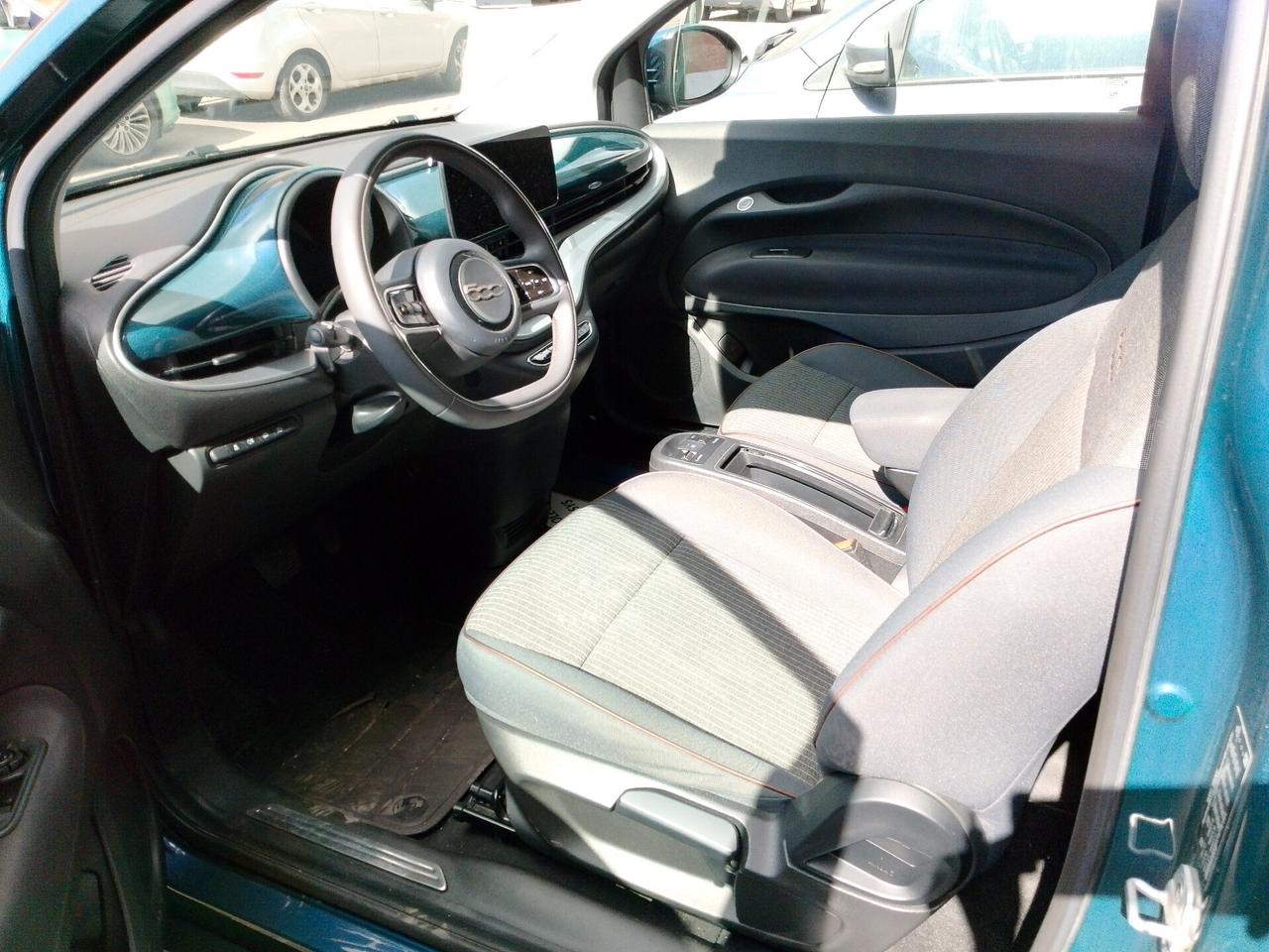 Fiat 500 500e Cabriolet elettrica 42 kWh Icon