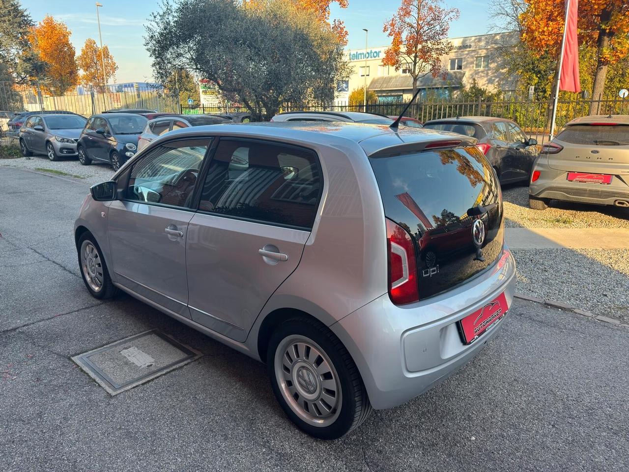 Volkswagen up! 1.0 75 CV 5p. high