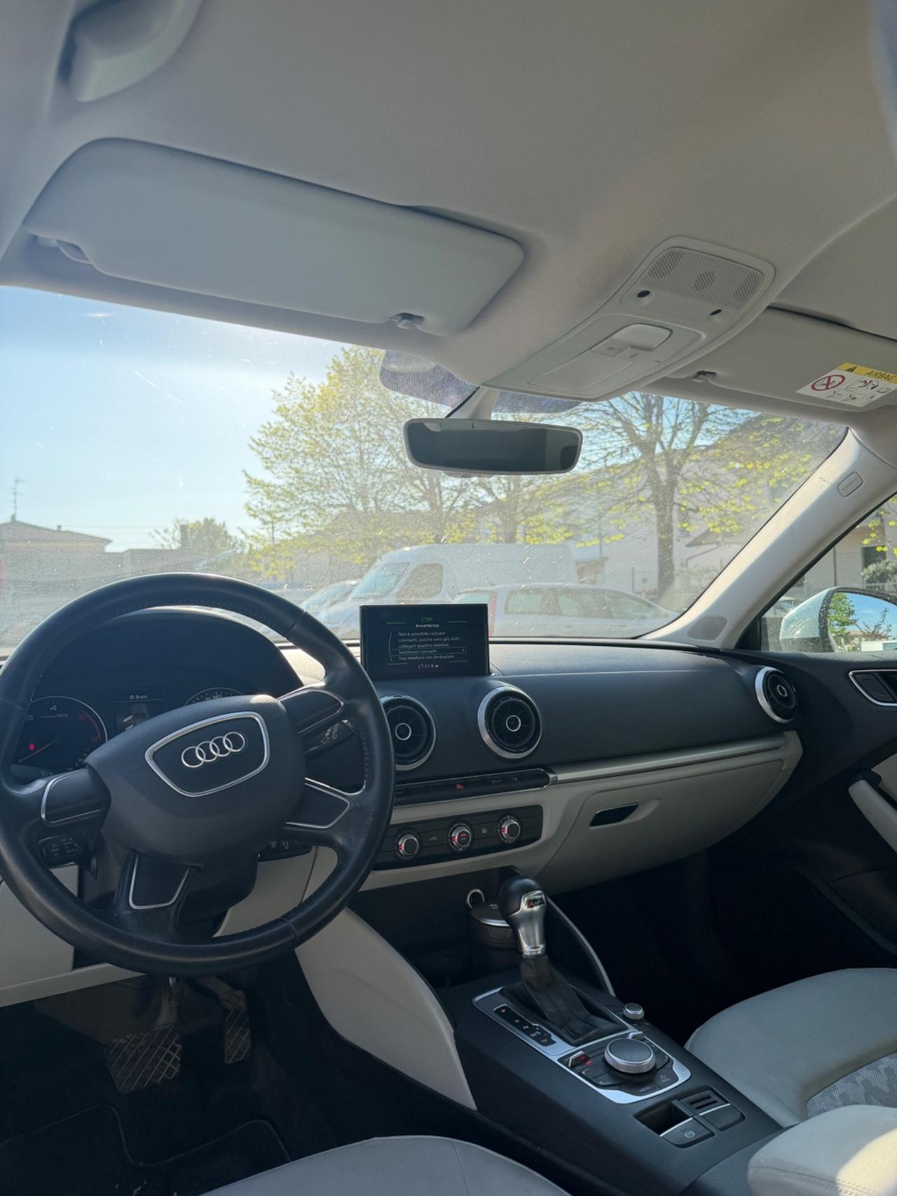 Audi A3 1.6 TDI clean diesel S tronic Ambition