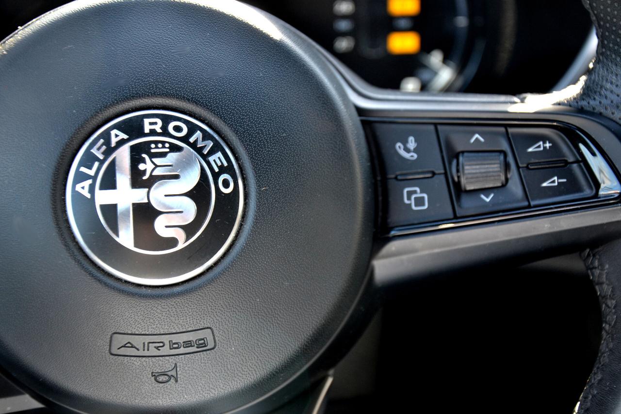 Alfa Romeo Stelvio 2.2 210CV AT8 Q4 SUPER *FUL LED+RCAM+PRIVACY+CRUIS