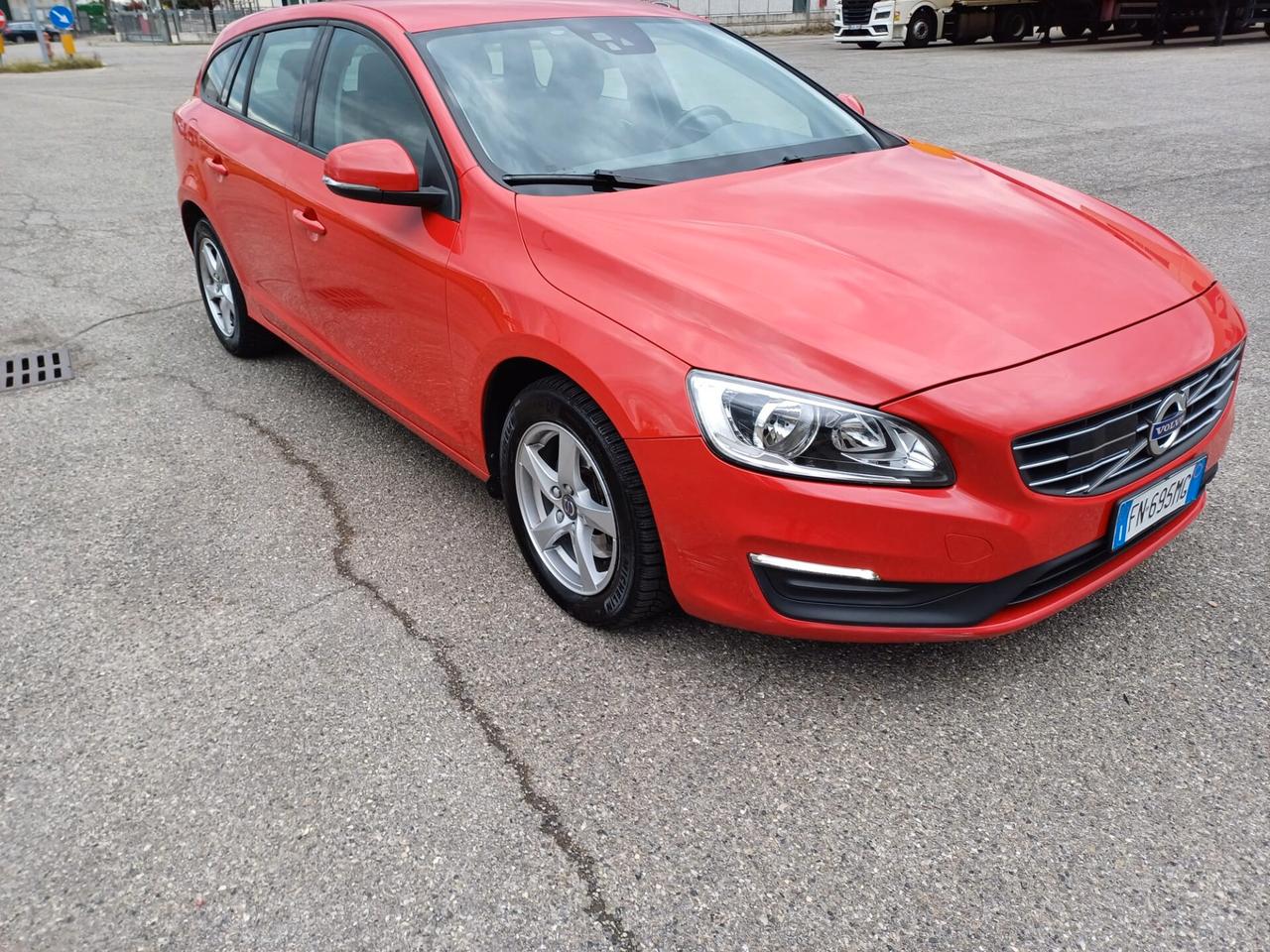 Volvo V60 D2 Geartronic Dynamic Edition