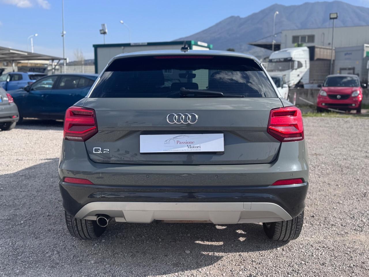 Audi Q2 30 TDI Identity Black