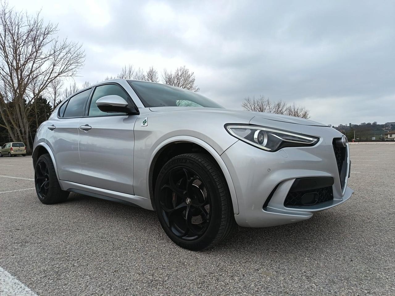 Alfa Romeo Stelvio 2.9 Bi-Turbo V6 510 CV AT8 Quadrifoglio