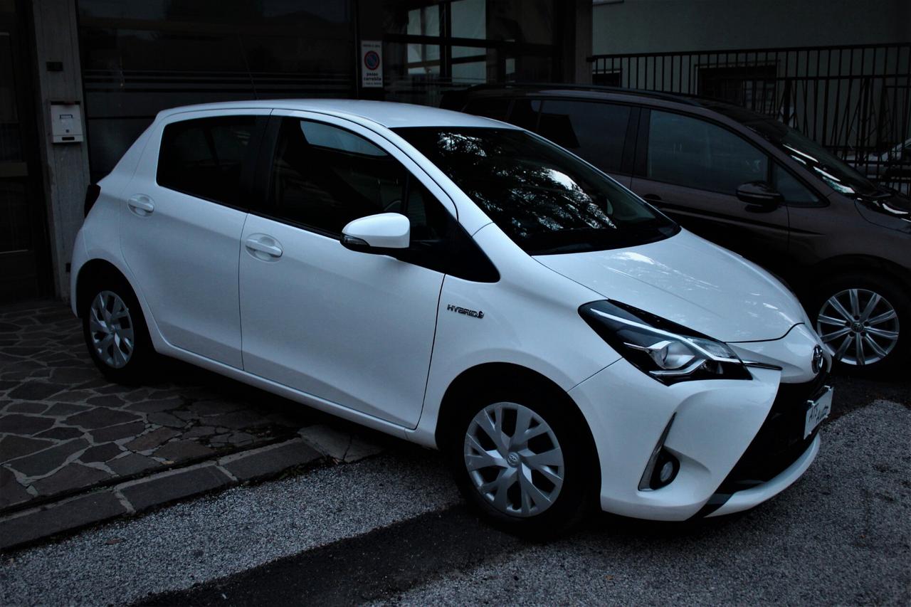 Toyota Yaris 1.5 Hybrid 5 porte Business