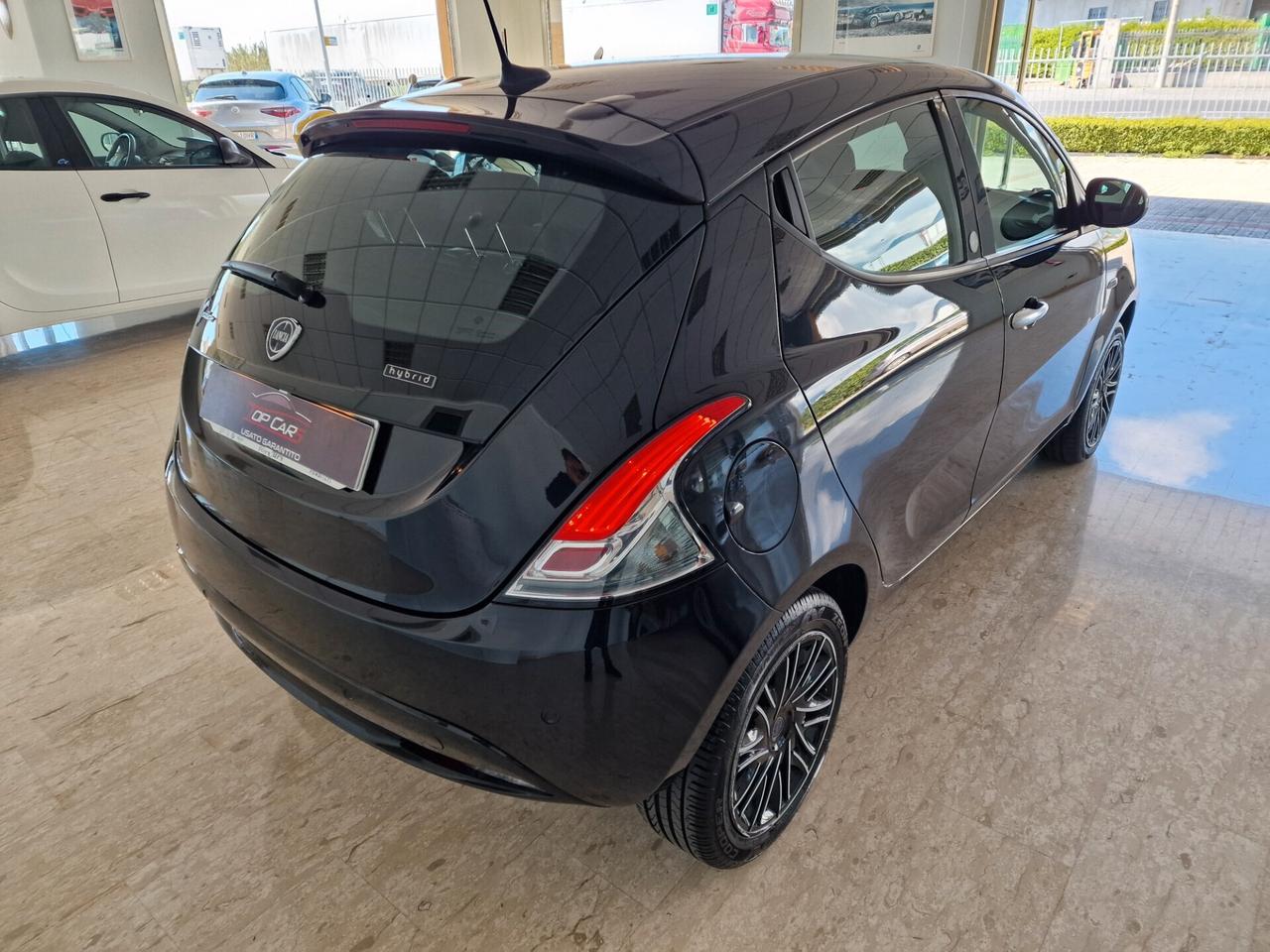 Lancia Ypsilon 1.0 Hybrid Gold 2023