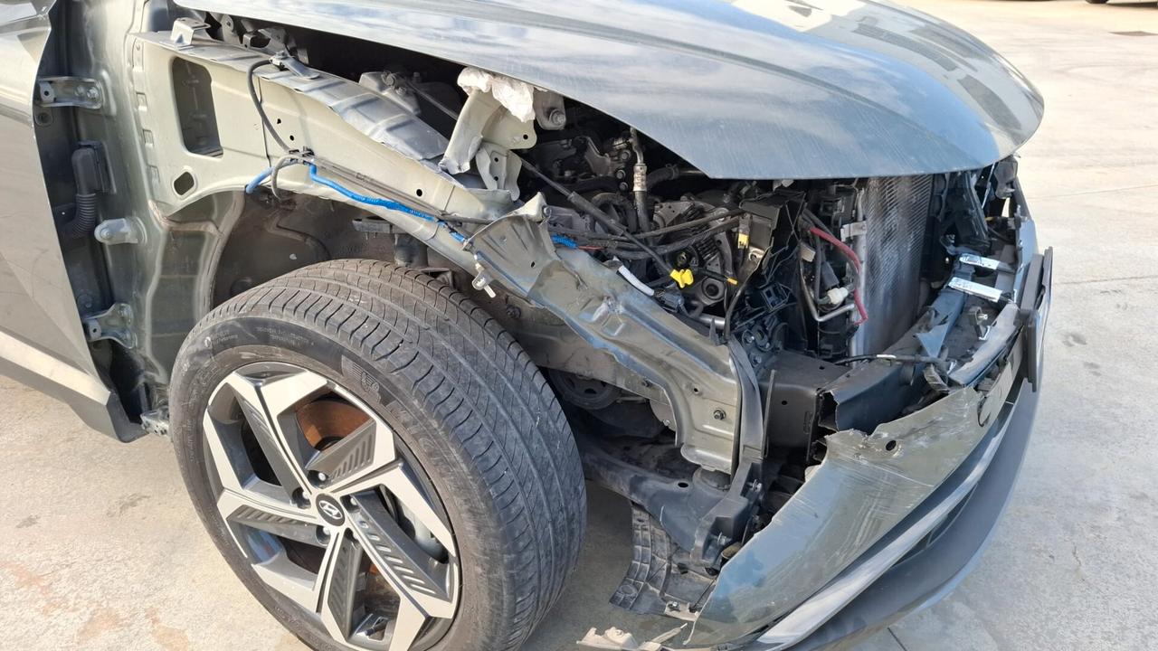 Hyundai Tucson 1.6 HEV Hybrid auto - SINISTRATA