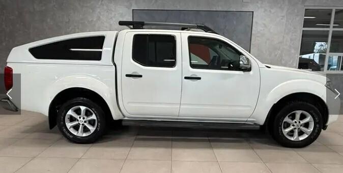 Nissan Navara 2.5 dCi 190CV 4 porte Double Cab LE Platinum