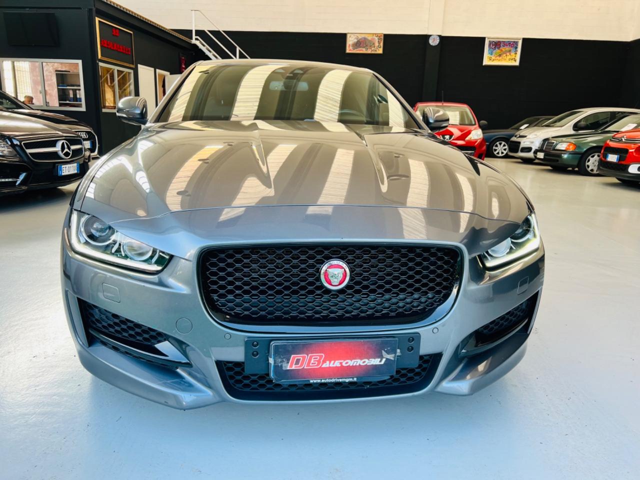 Jaguar XE 2.0 D 180 CV Prestige