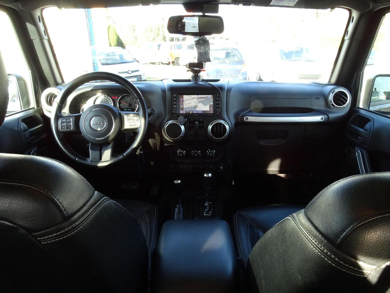 Jeep Wrangler 2.8 CRD DPF Sahara 4x4 automatic