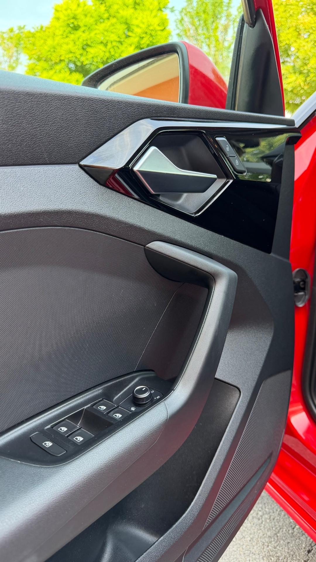 Audi A1 SPB 30 TFSI S tronic line edition