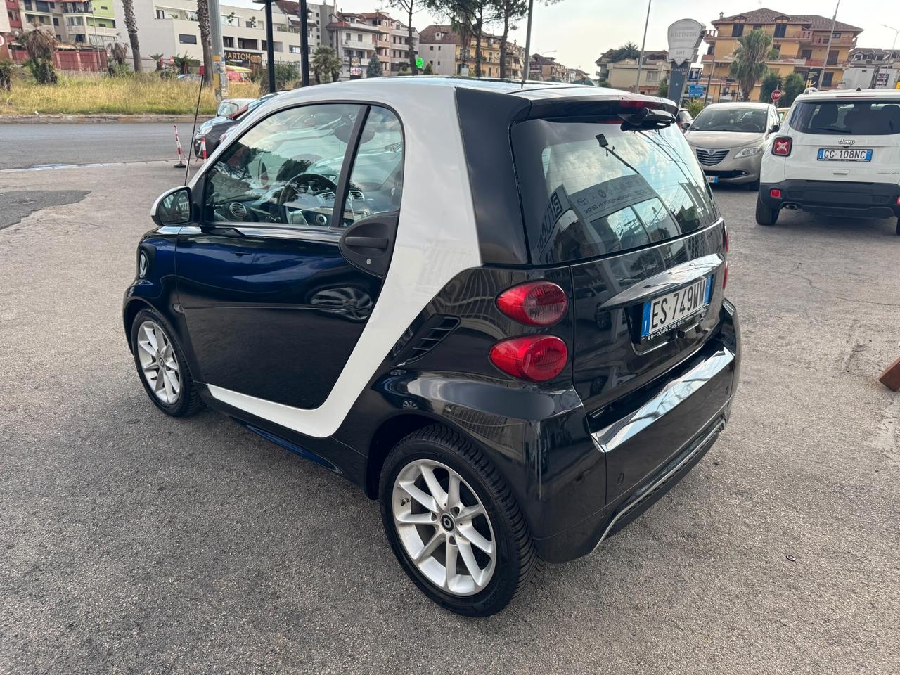 Smart ForTwo 1.0 mhd benzina 71cv 2013