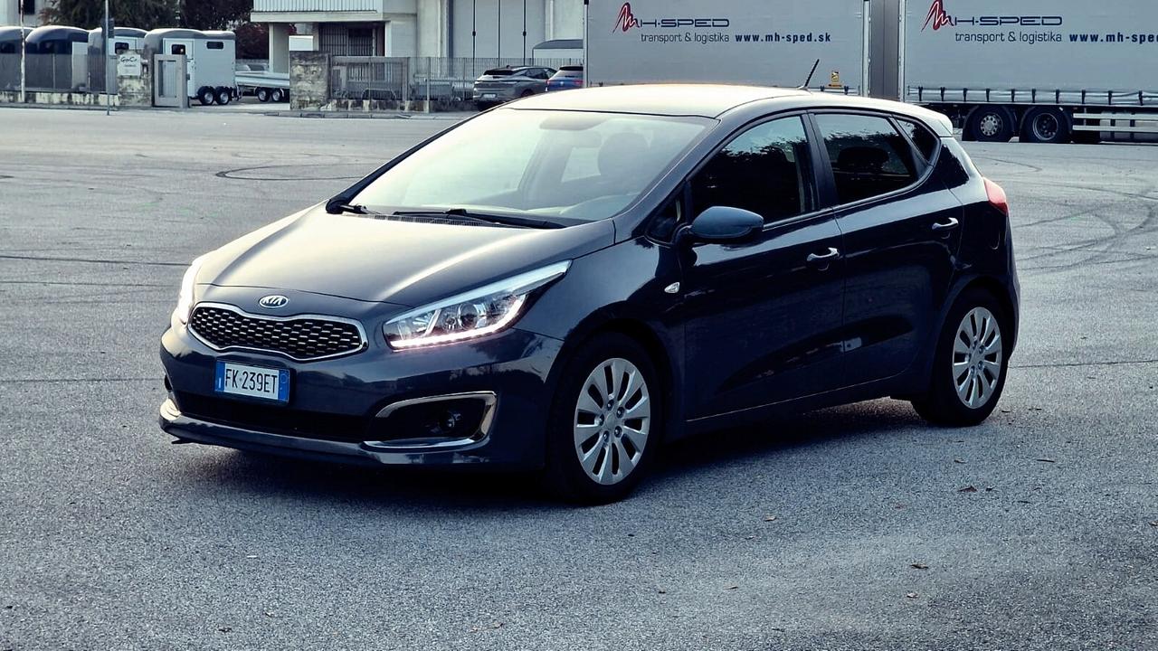 Kia Ceed cee'd 1.6 CRDi 110CV 5 porte