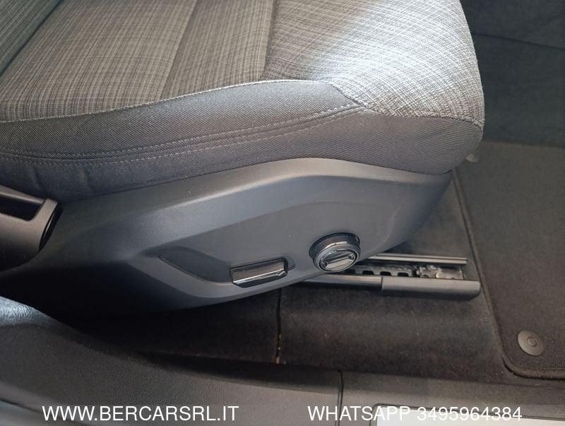 Volvo XC60 XC60 B4 (d) AWD automatico Essential