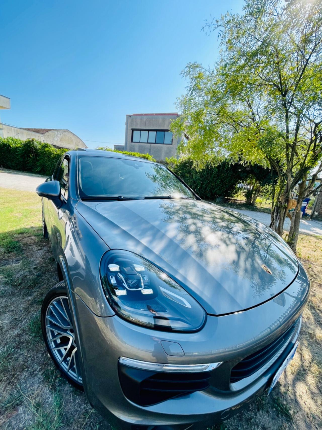Porsche Cayenne 3.0 S E-Hybrid Platinum Edition