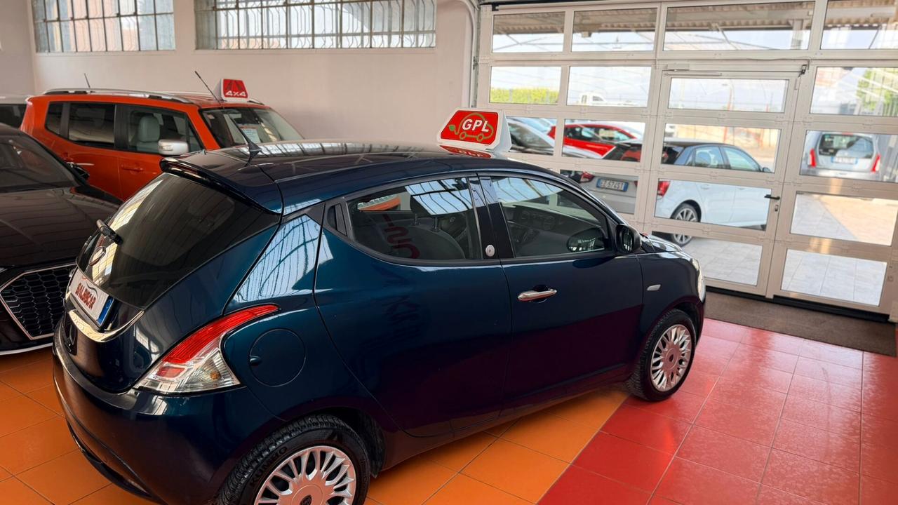 Lancia Ypsilon 1.2 69 CV 5 porte GPL Ecochic Gold