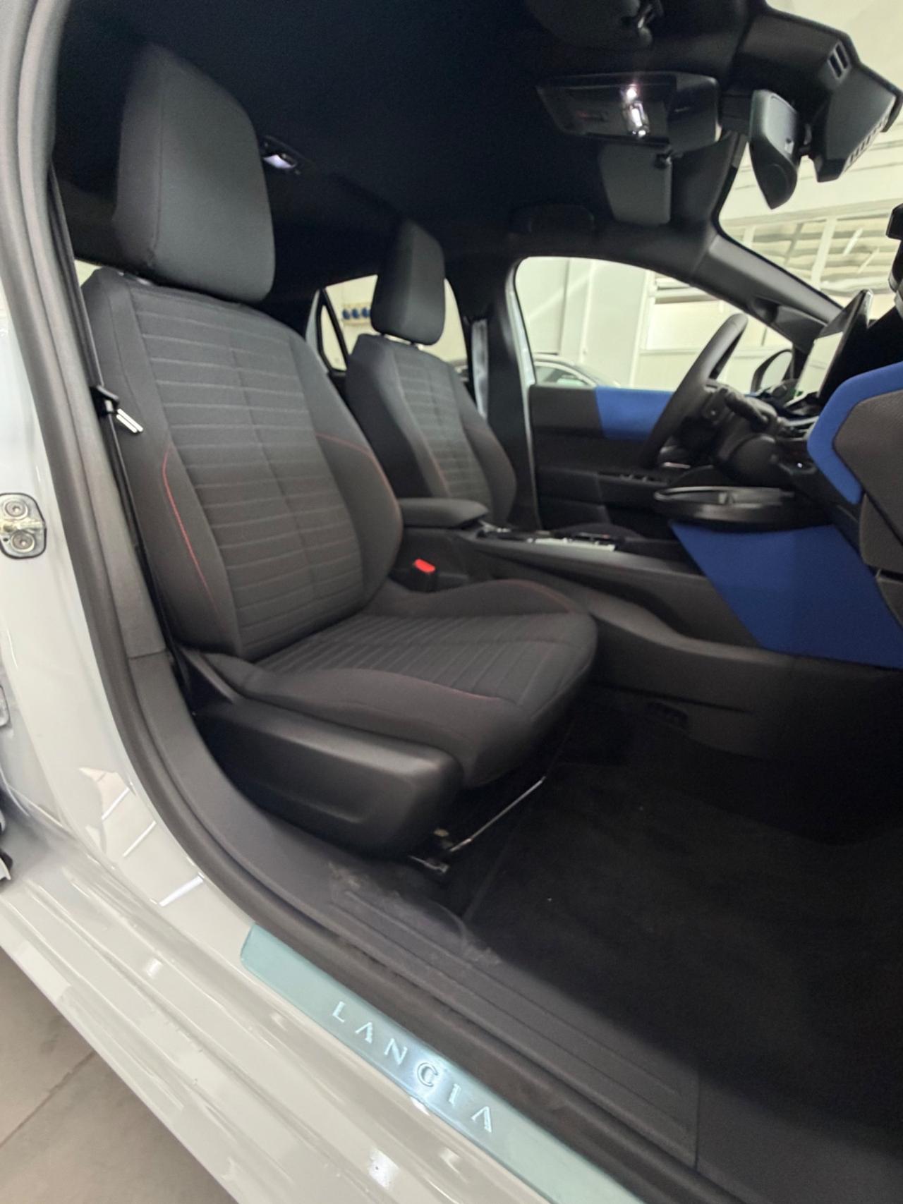 Lancia Ypsilon Hybrid e-DCT HF Line FINANZIABILE