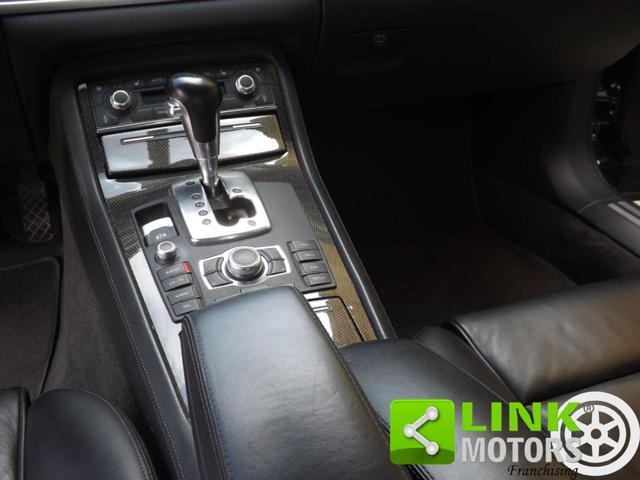 AUDI S8 5.2 V10 quattro tiptronic