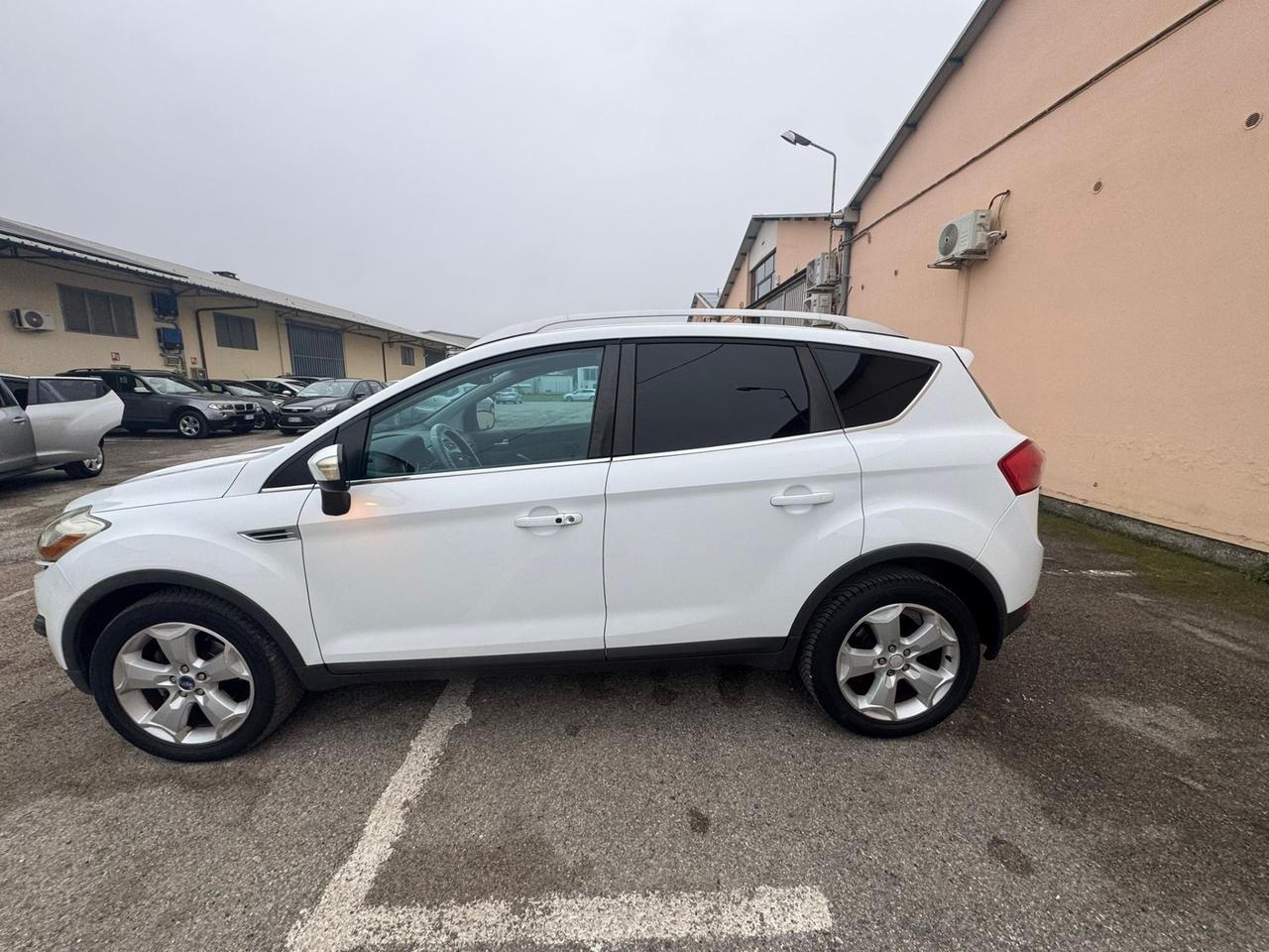 Ford Kuga 2.0 TDCI 140 CV 4WD Titanium