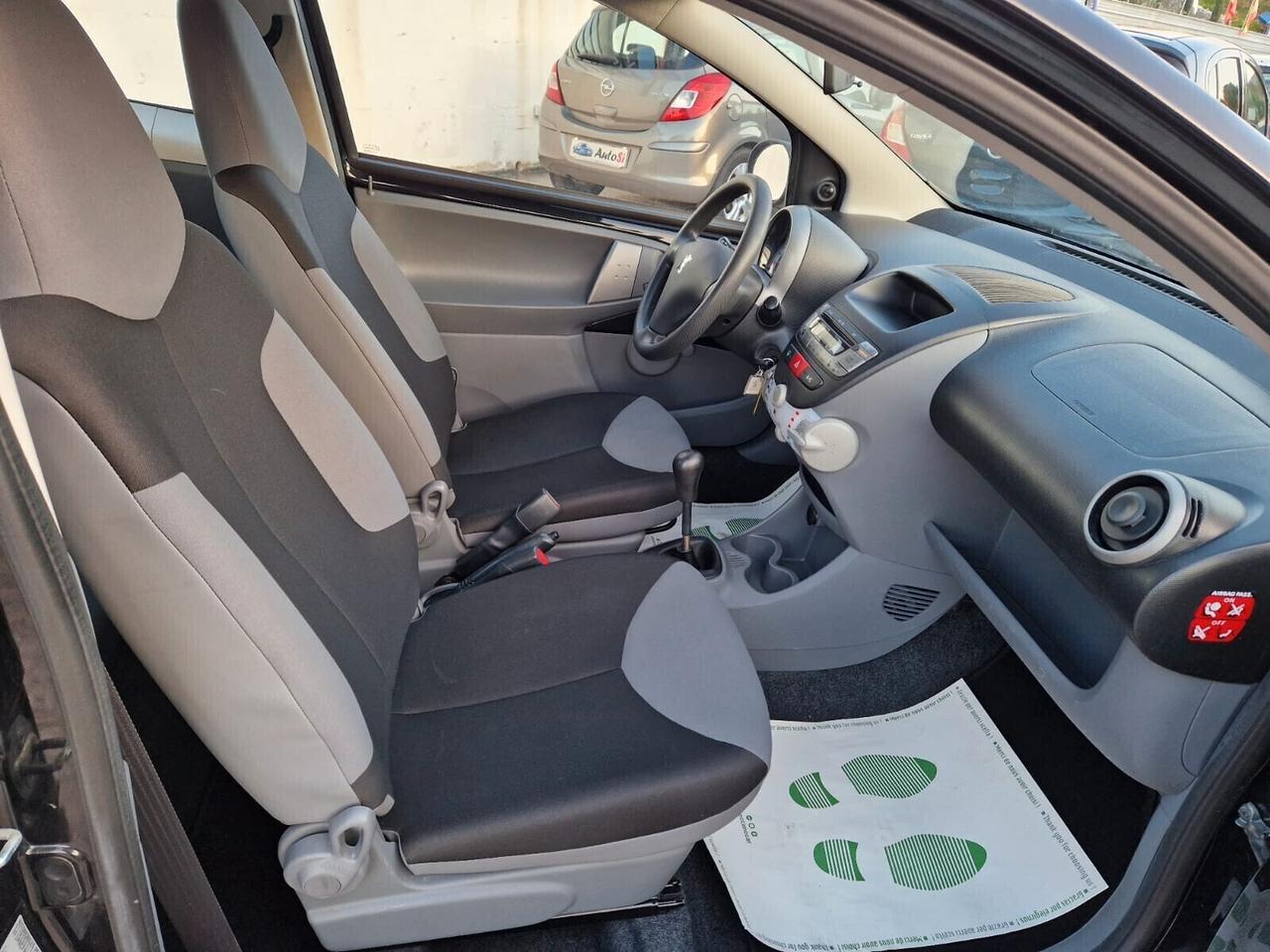 Peugeot 107 1.0 68CV 5p. Allure