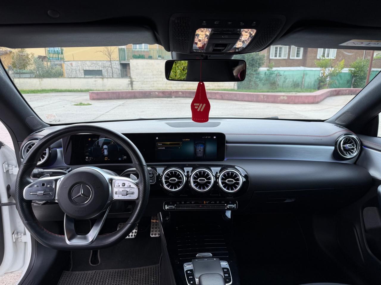 Mercedes Cla 200 shooting brake amg premium