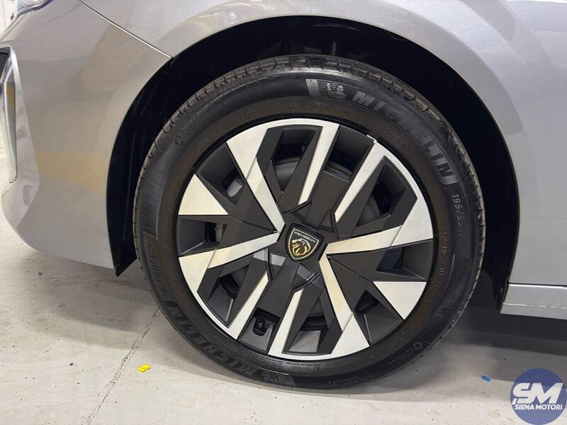 Peugeot 208 208 Hybrid 100 e-DCS6 Style