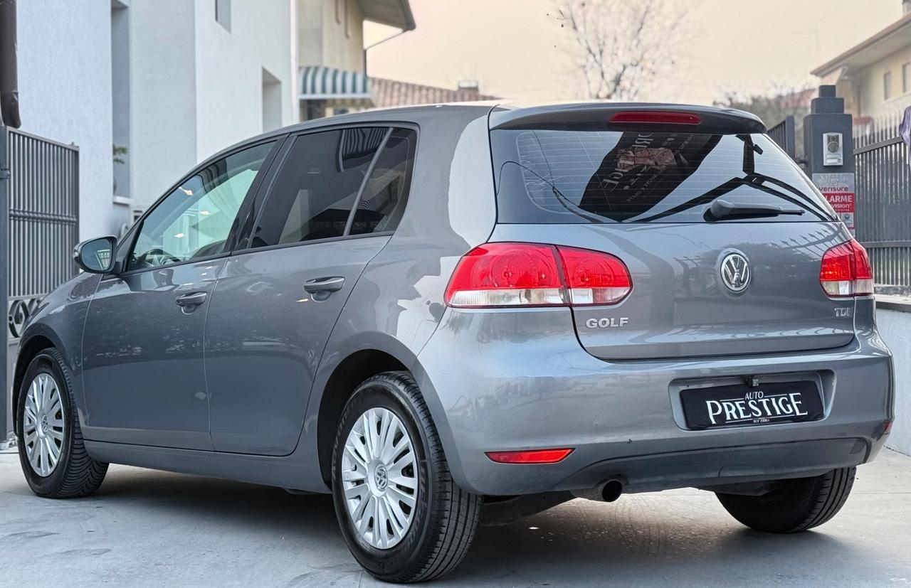 Volkswagen Golf 1.6 TDI DPF 5p. Highline