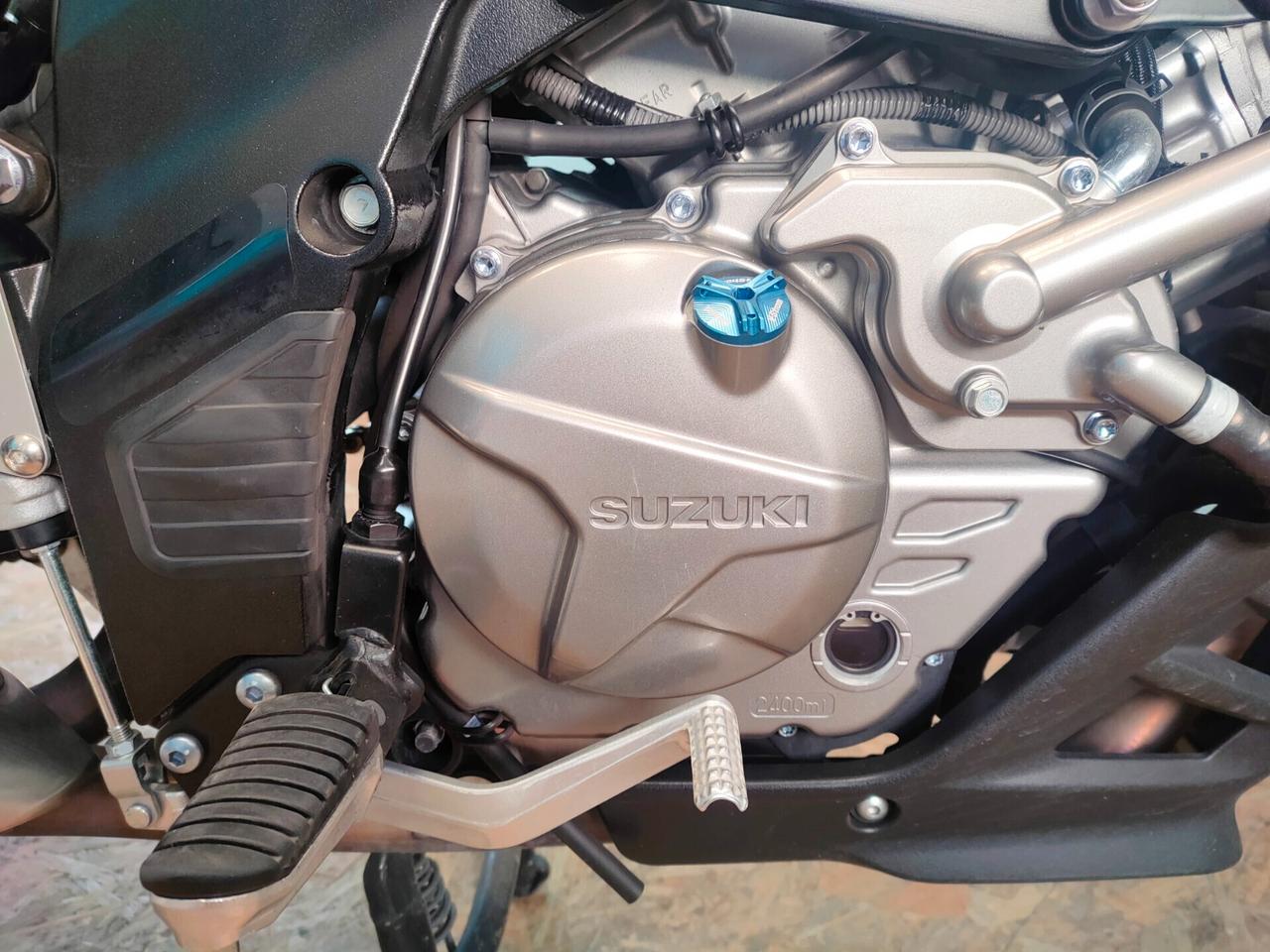 Suzuki V-Strom 650 XT - Tris bauletti