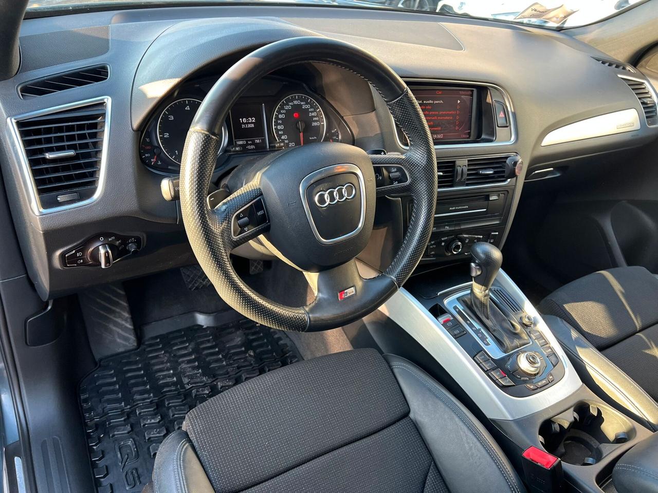 Audi Q5 2010 3.0 V6 tdi s-line quattro s-tronic