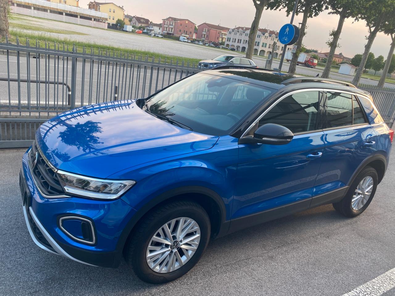 Volkswagen T-Roc 1.5 TSI ACT DSG Life - KM 44.000