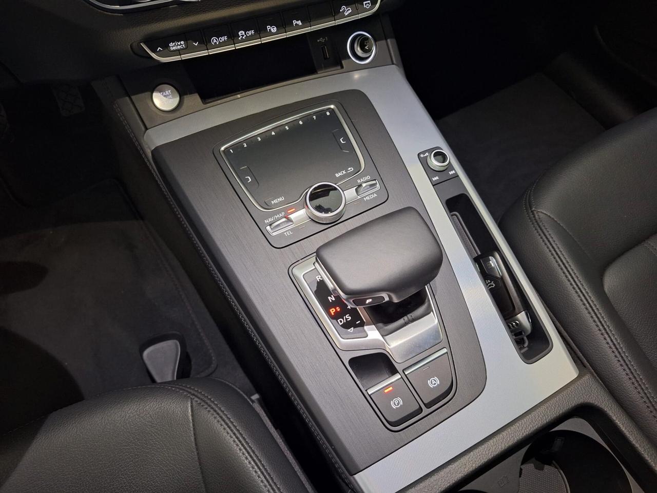 Audi Q5 40 TDI quattro Business Design