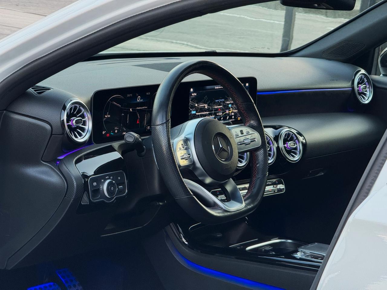 Mercedes-Benz A 180 d Sedan Premium TETTO MULTIBEAM