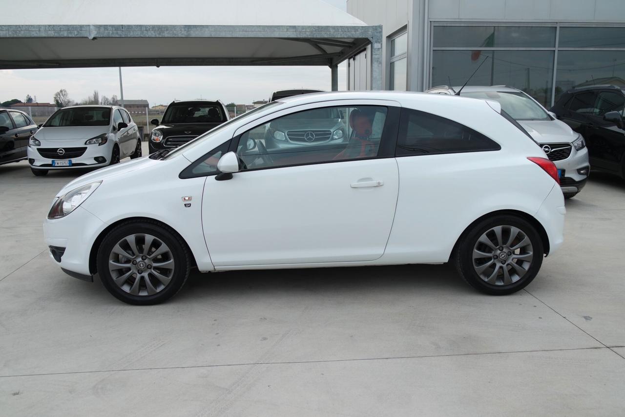 Opel Corsa 1.2 80CV 3 porte GPL-TECH Edition