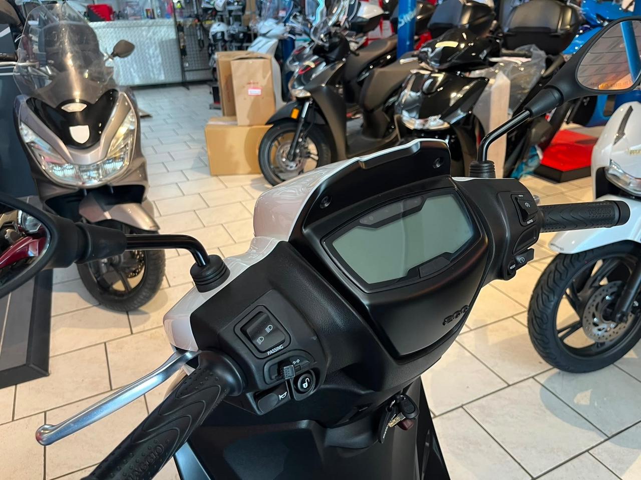 Piaggio Medley 200