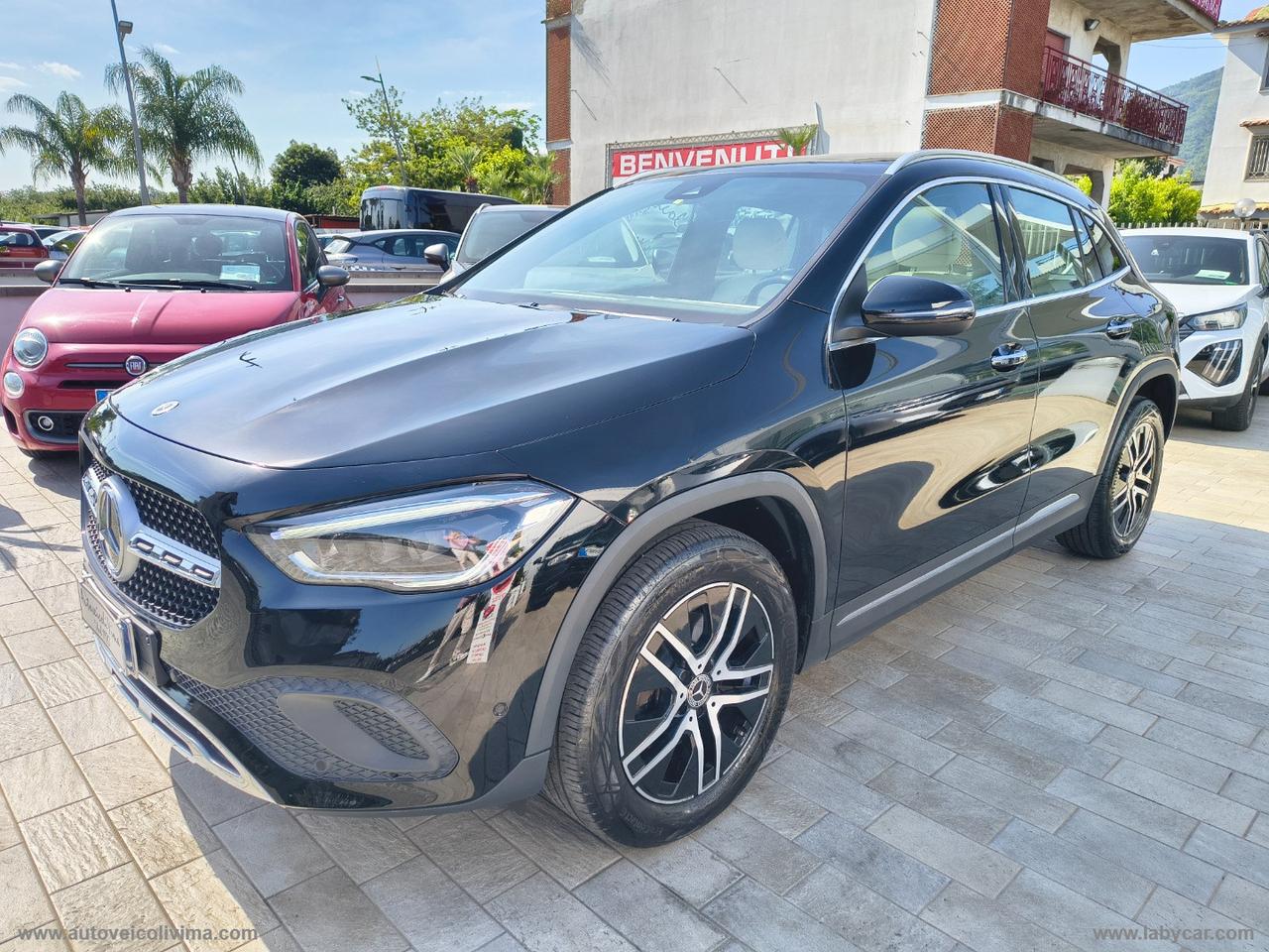MERCEDES-BENZ GLA 200 d Automatic Sport Plus TETTO APRIBILE - FARI MULTIBEAM
