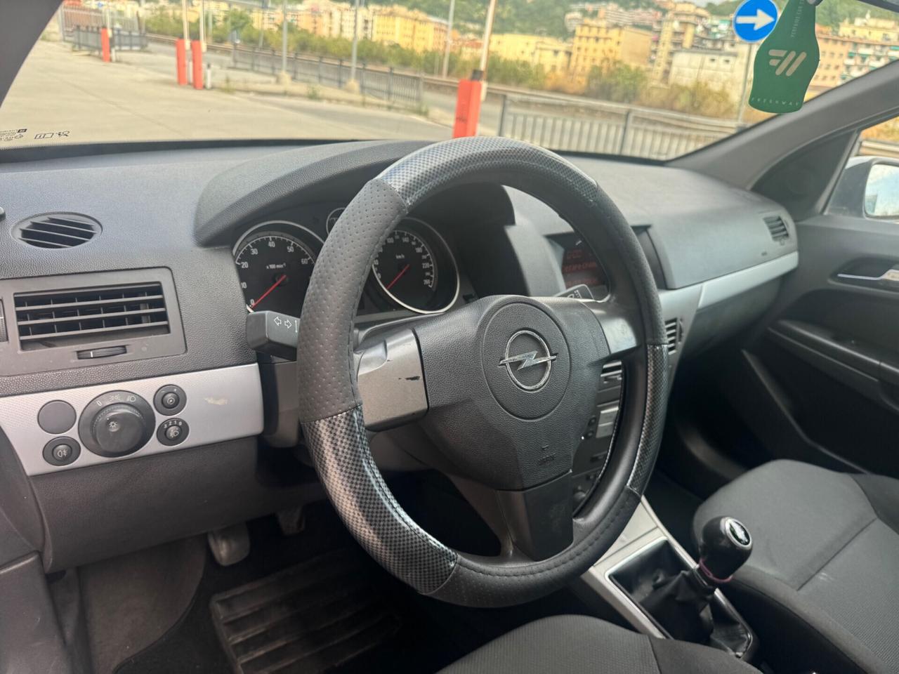 Opel Astra 1.4 16V Twinport 5 porte Enjoy