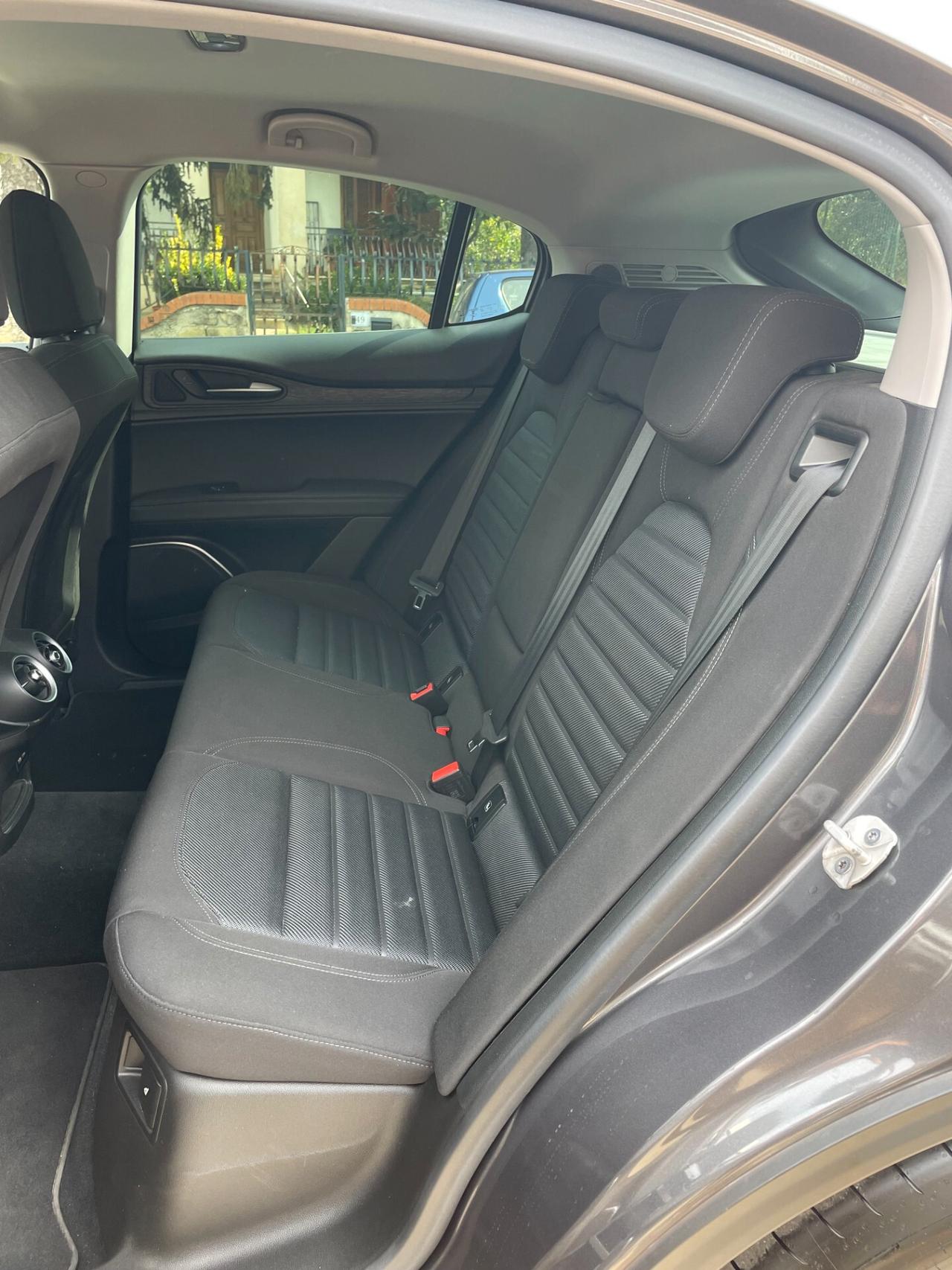 ALFA ROMEO Stelvio 2.2 190 CV AT8 Q4 BUSINESS