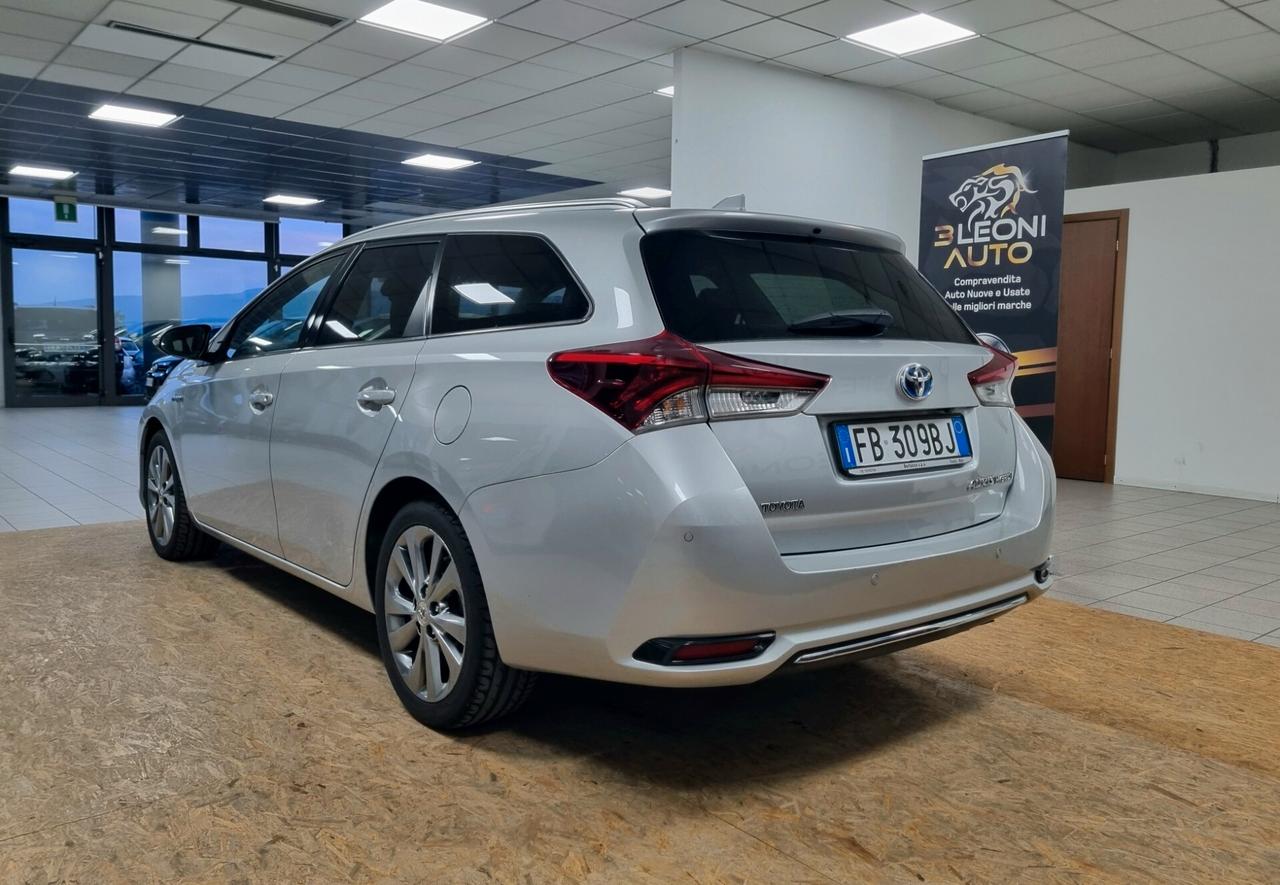 TOYOTA AURIS TOURING SPORTS 1.8 Hybrid LOUNGE
