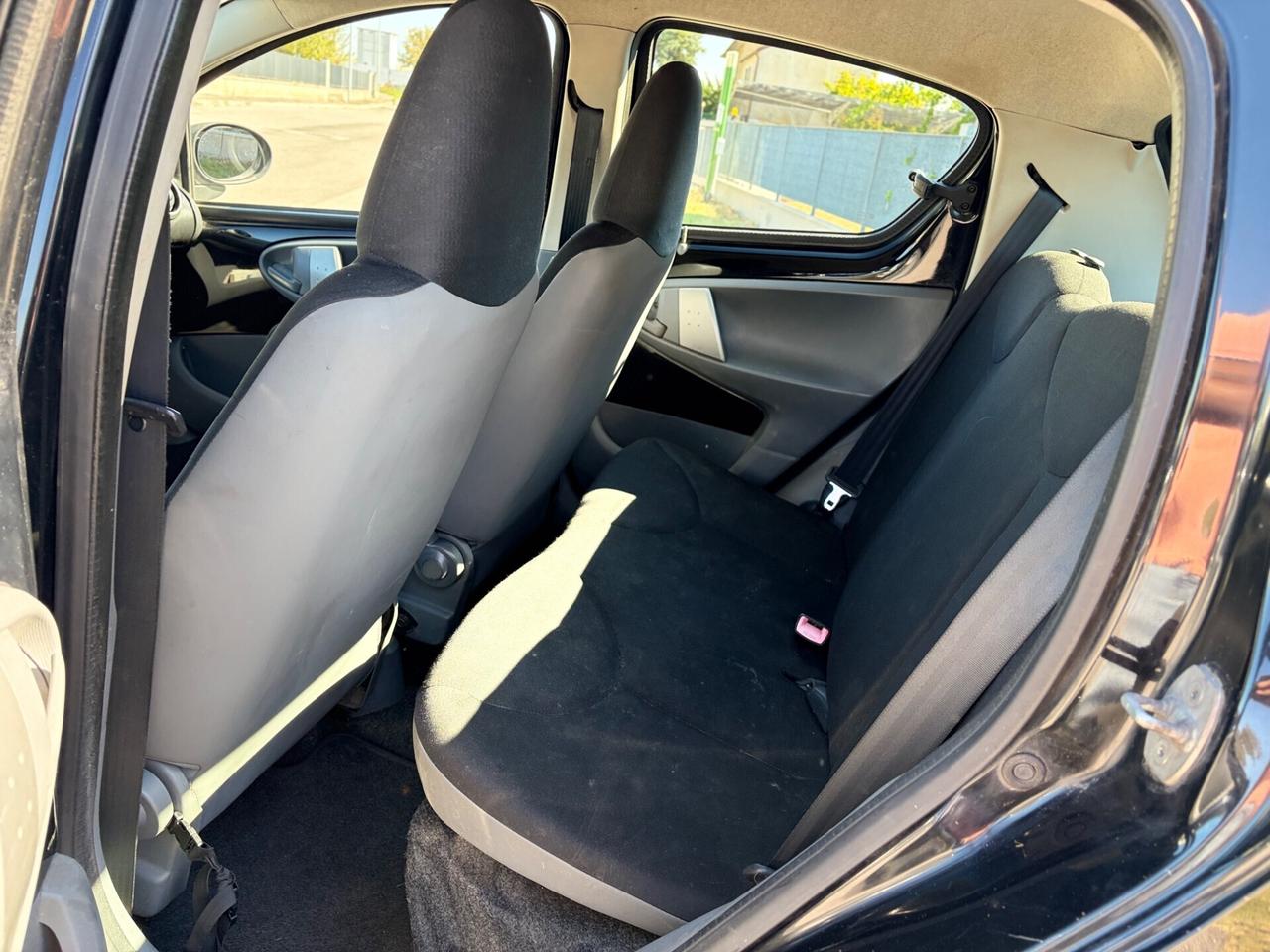 Toyota Aygo 1.0 benzina 2009 5 porte Sol