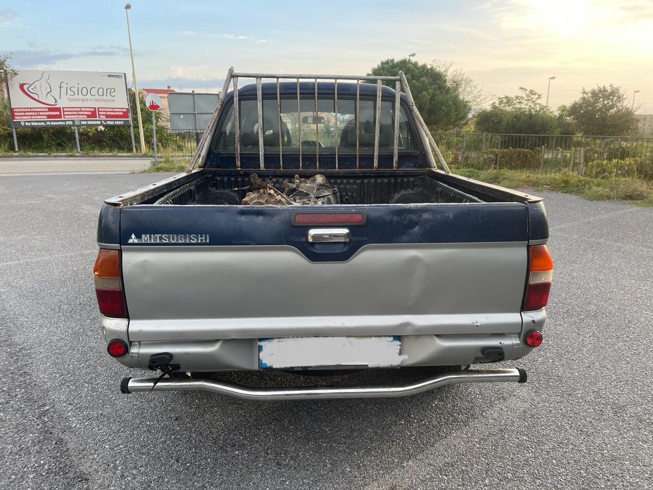 Mitsubishi L200 2.5 TDI 4WD Club Cab Pick-up GLS