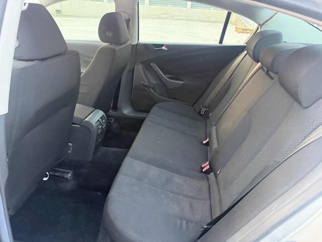 VOLKSWAGEN Passat 1.9 TDI/105CV DPF BlueMotion senza lavoro da fare