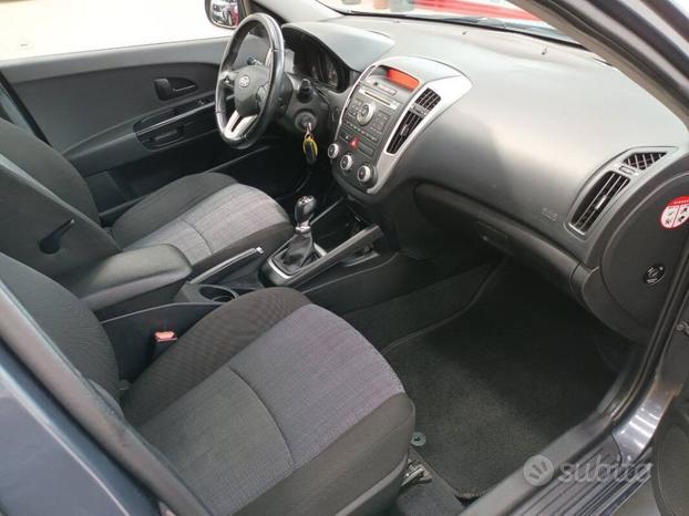 Kia cee'd Sport Wagon 1.6 crdi LX