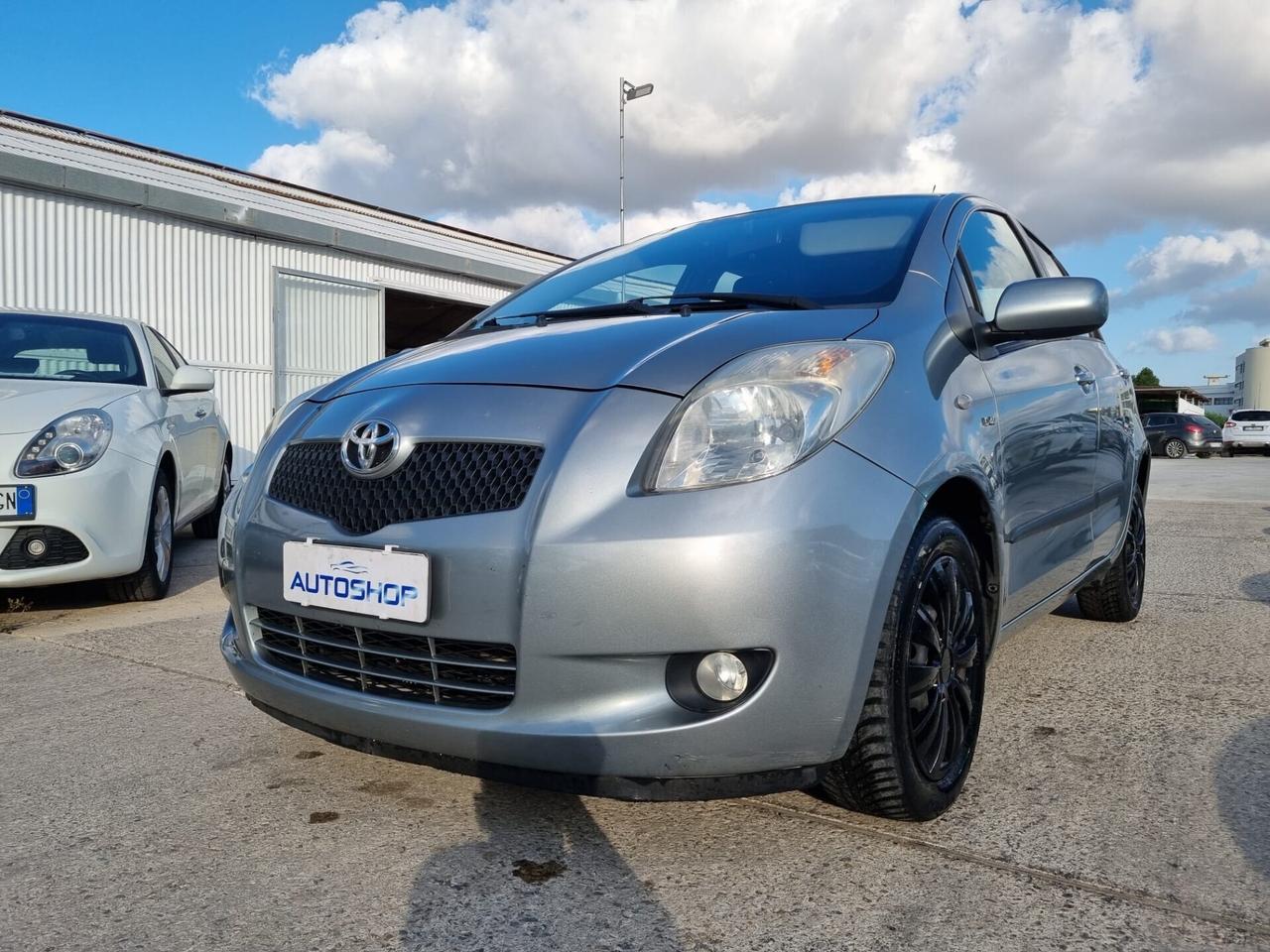 Toyota Yaris 1.4 D-4D 5 porte Sol