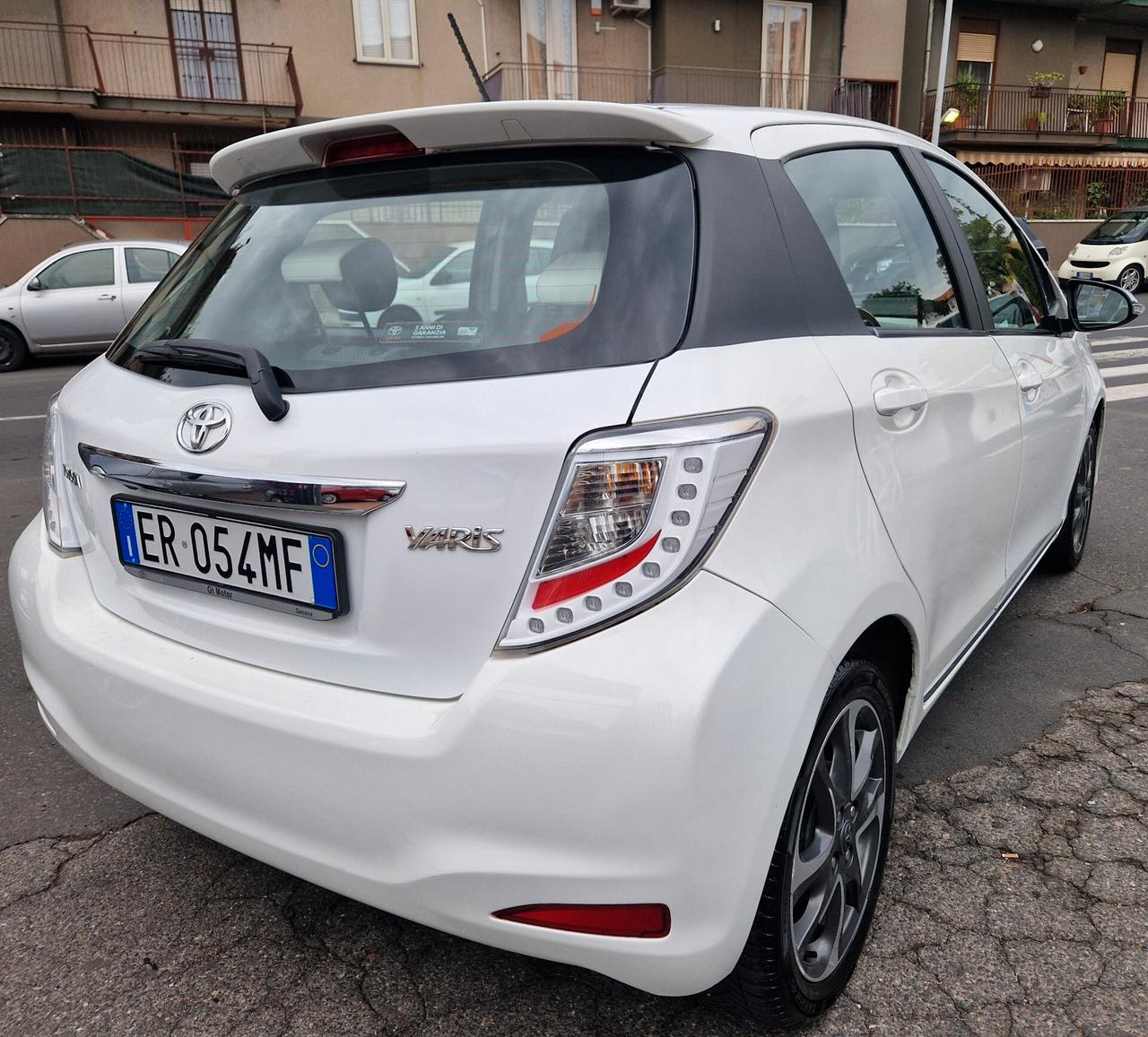 Toyota Yaris 1.4 D-4D 5 porte Lounge