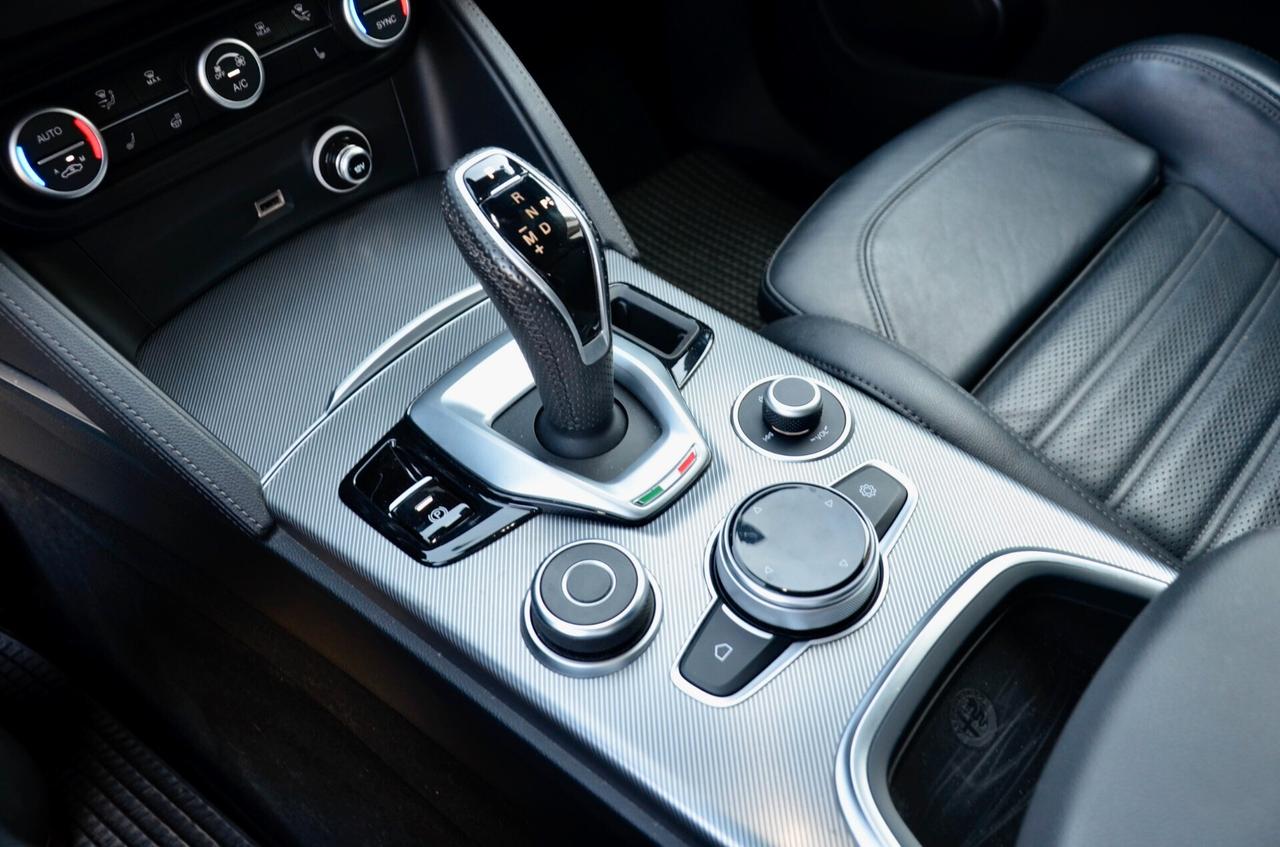 ALFA ROMEO STELVIO 2.2 T VELOCE Q4 210cv AUTO, EURO 6D, SERVICE CON FATTURE, XENO, RETROCAMERA, PELLE, PERMUTE