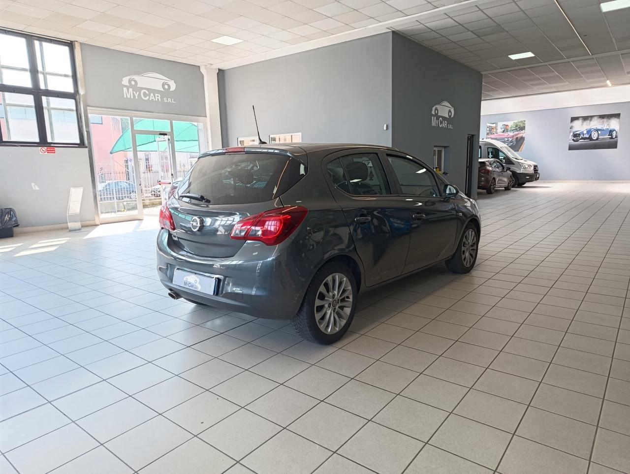 Opel Corsa Benz/GPL Manuale